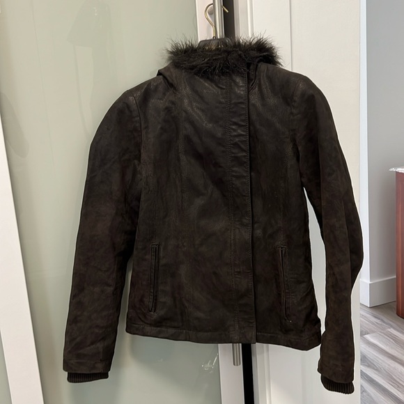 Danier leather jacket - Picture 1 of 6